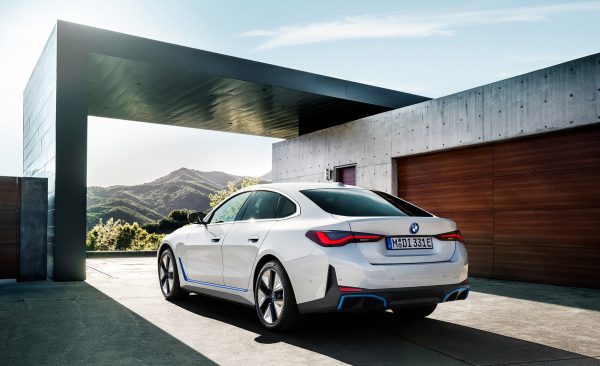 Bmw_i4edrive35_cotxe_andorra_casa